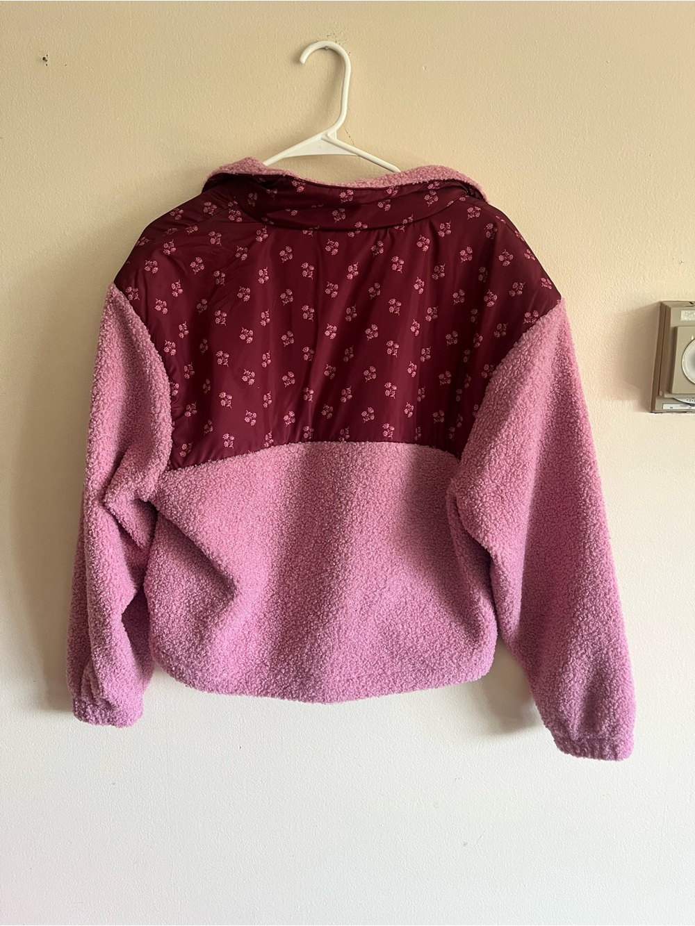 Universal Thread Floral Pullover - Picture 3 of 3